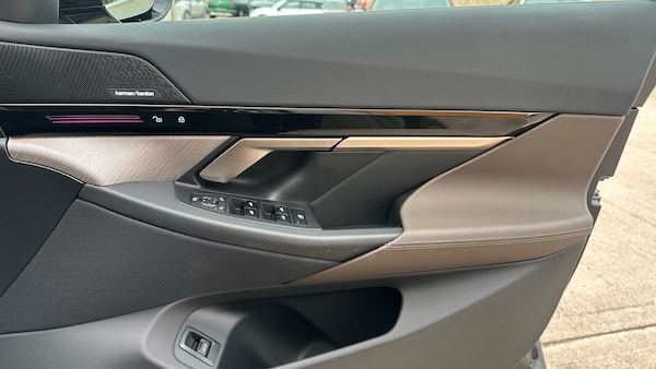 Used BMW 5 Series 2025 for sale - 76114180: Photo 34