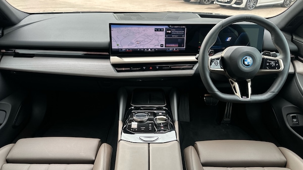 Used BMW 5 Series 2025 for sale - 76114180: Photo 4