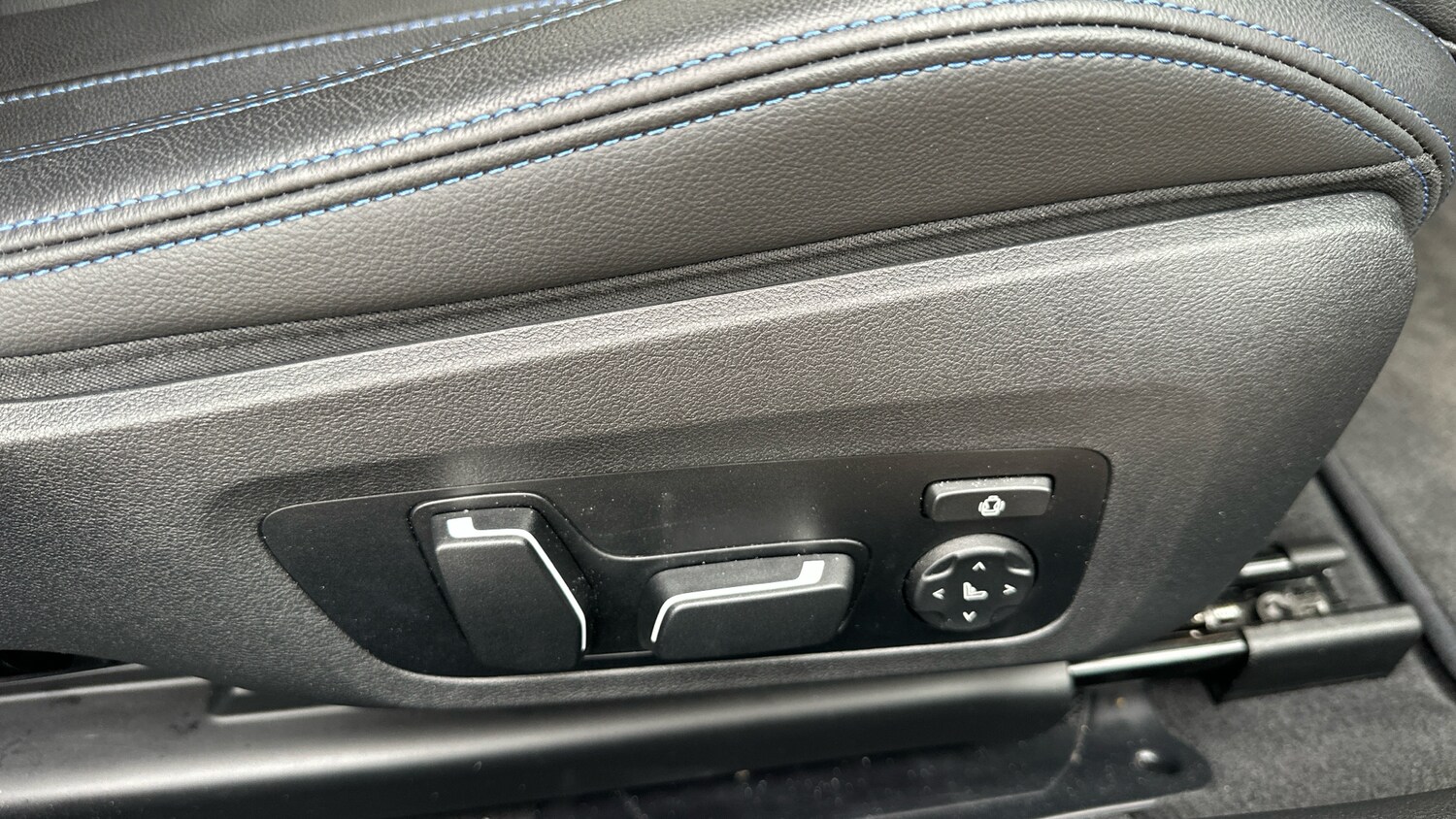 Used BMW 4 Series 2024 for sale - 76287868: Photo 30