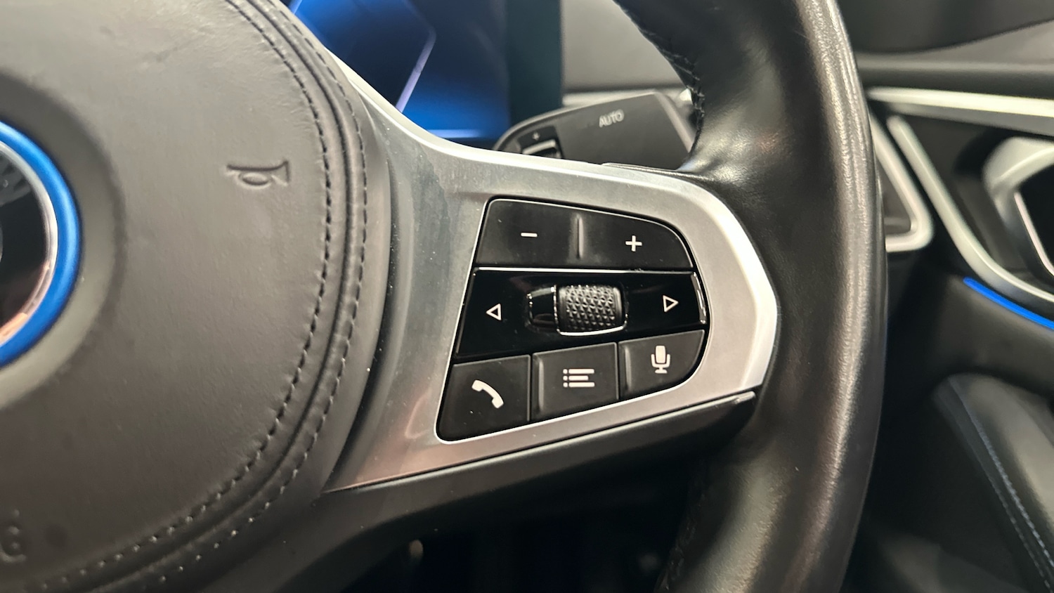 Used BMW i4 2023 for sale - 77377920: Photo 18