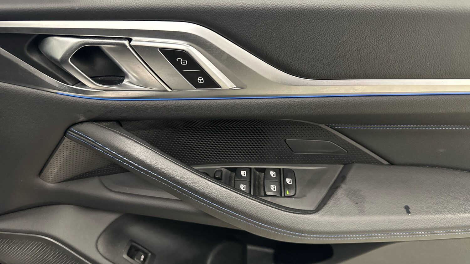 Used BMW i4 2023 for sale - 77377920: Photo 31