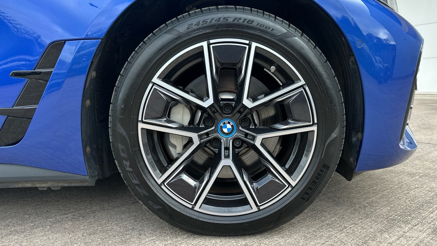 Used BMW i4 2023 for sale - 77903815: Photo 14