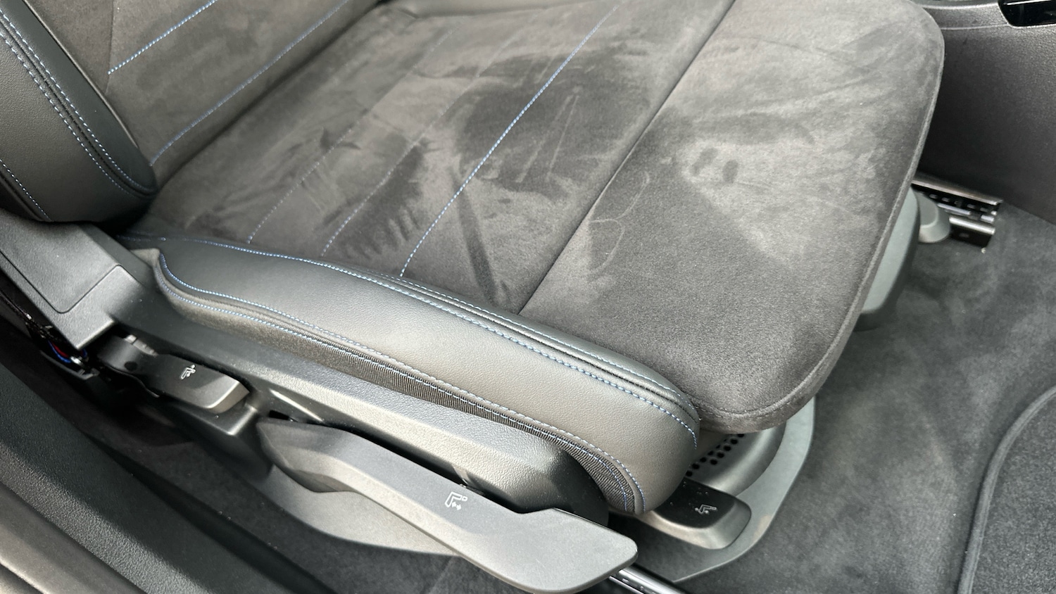 Used BMW iX1 2025 for sale - 77270723: Photo 32