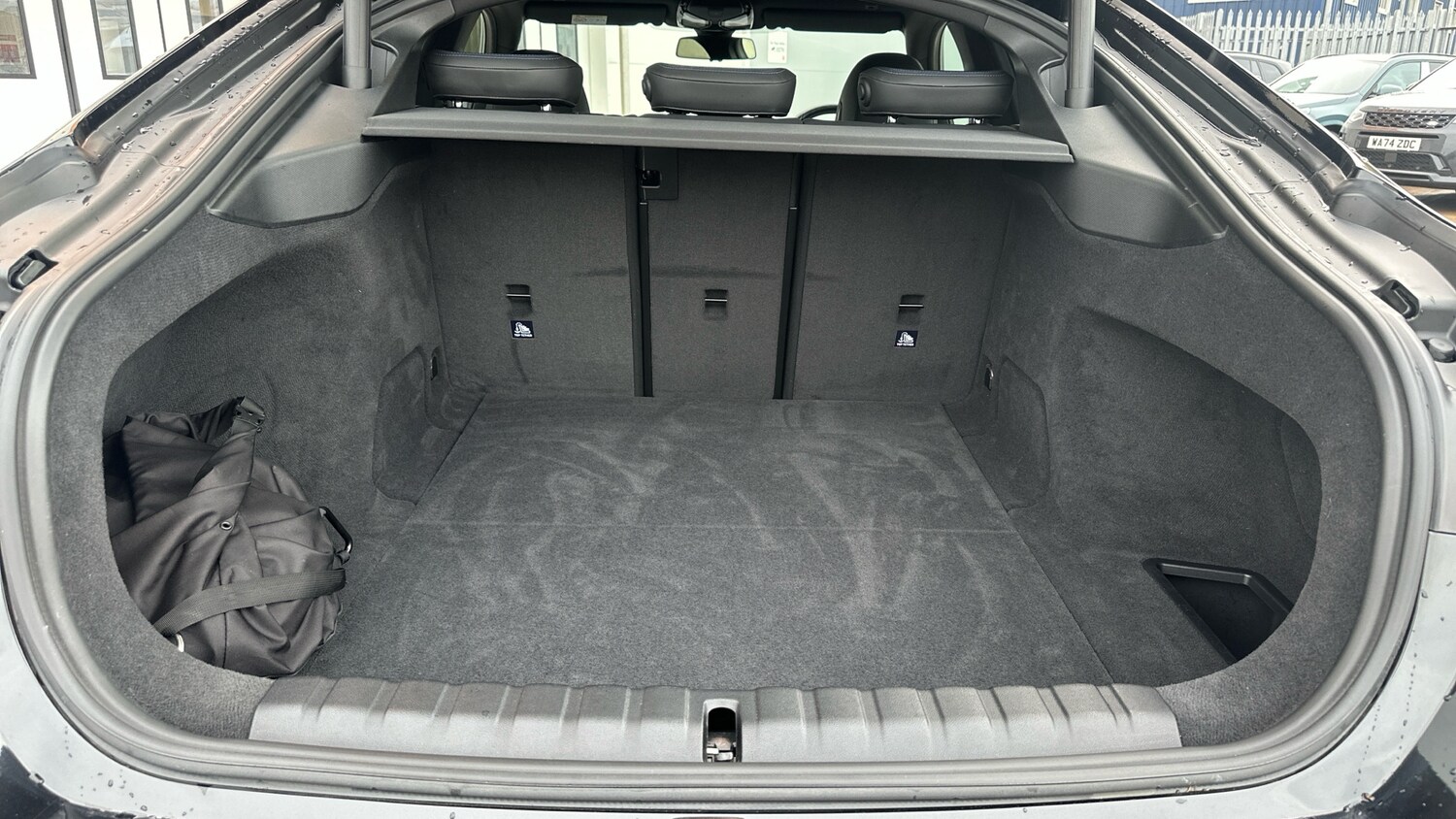 Used BMW i4 2022 for sale - 76490398: Photo 13