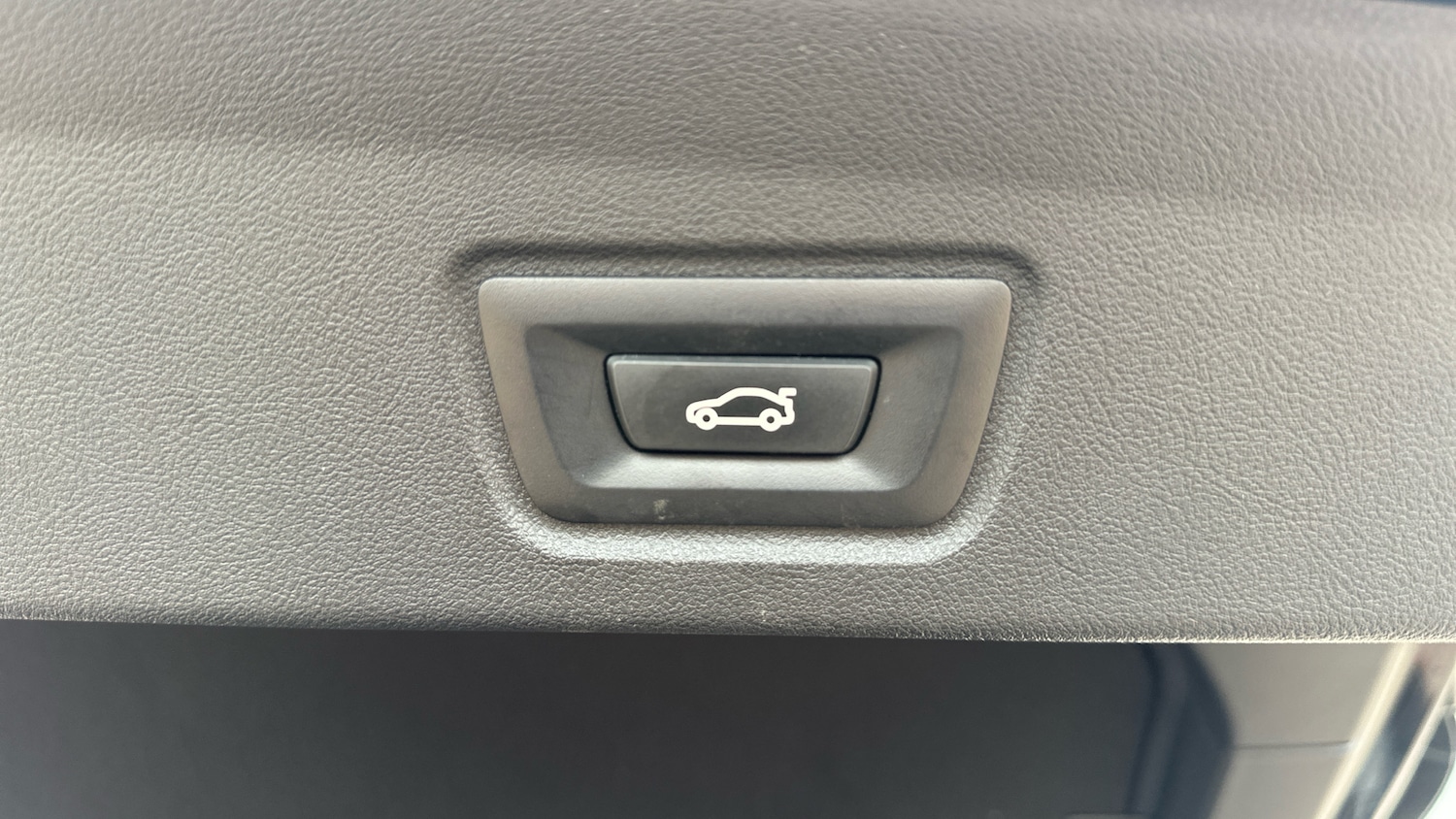 Used BMW i4 2022 for sale - 76490398: Photo 26