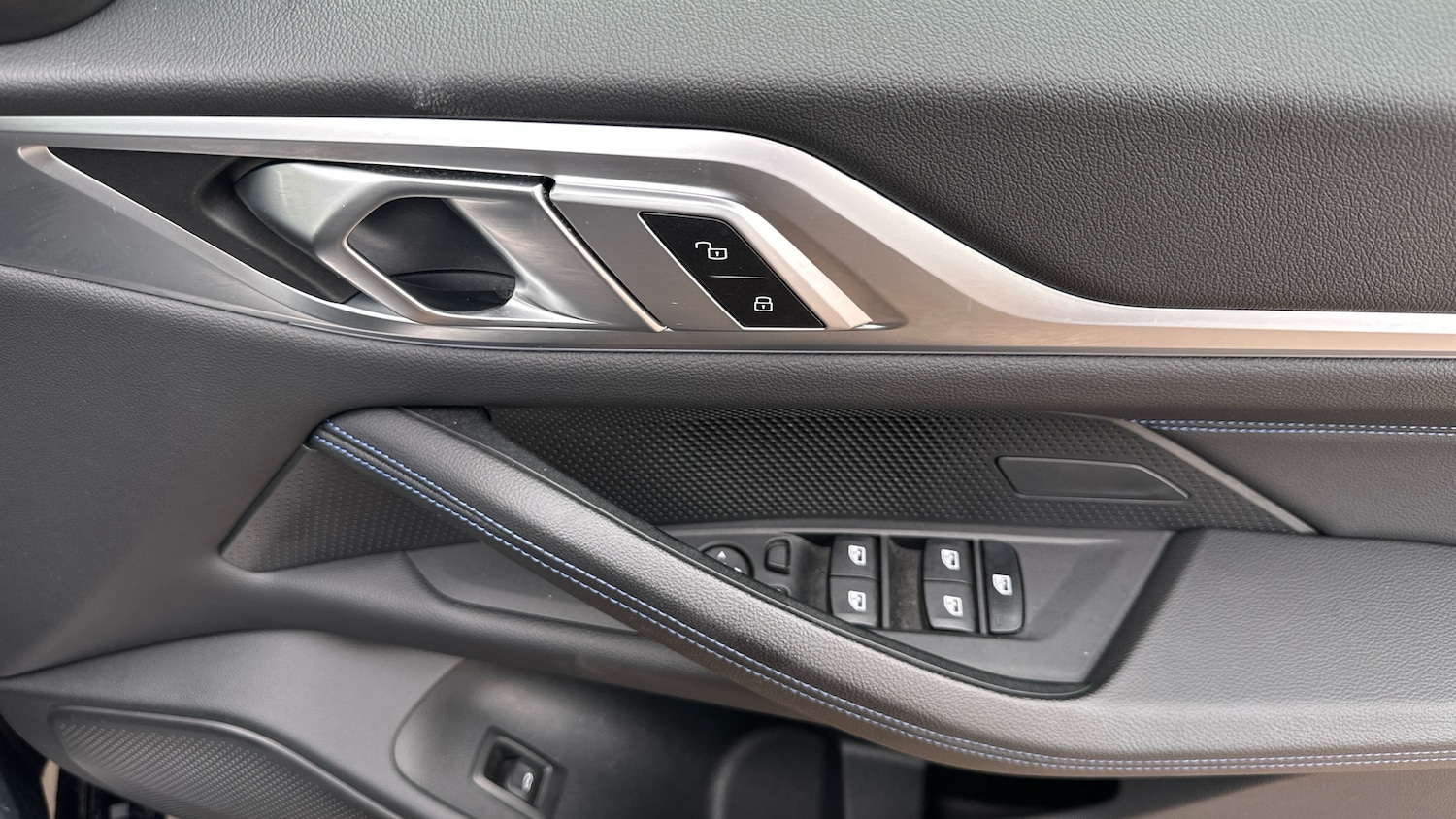 Used BMW i4 2022 for sale - 76490398: Photo 31