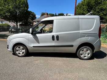 Used Vauxhall Combo 2015 for sale - 79102053: Photo