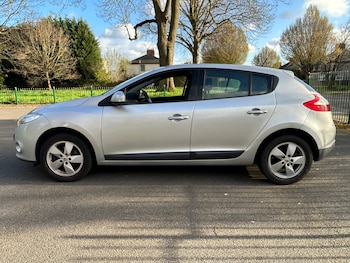 Used Renault Megane 2011 for sale - 79612849: Photo