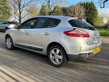 Used Renault Megane 2011 for sale - 79612849: Photo