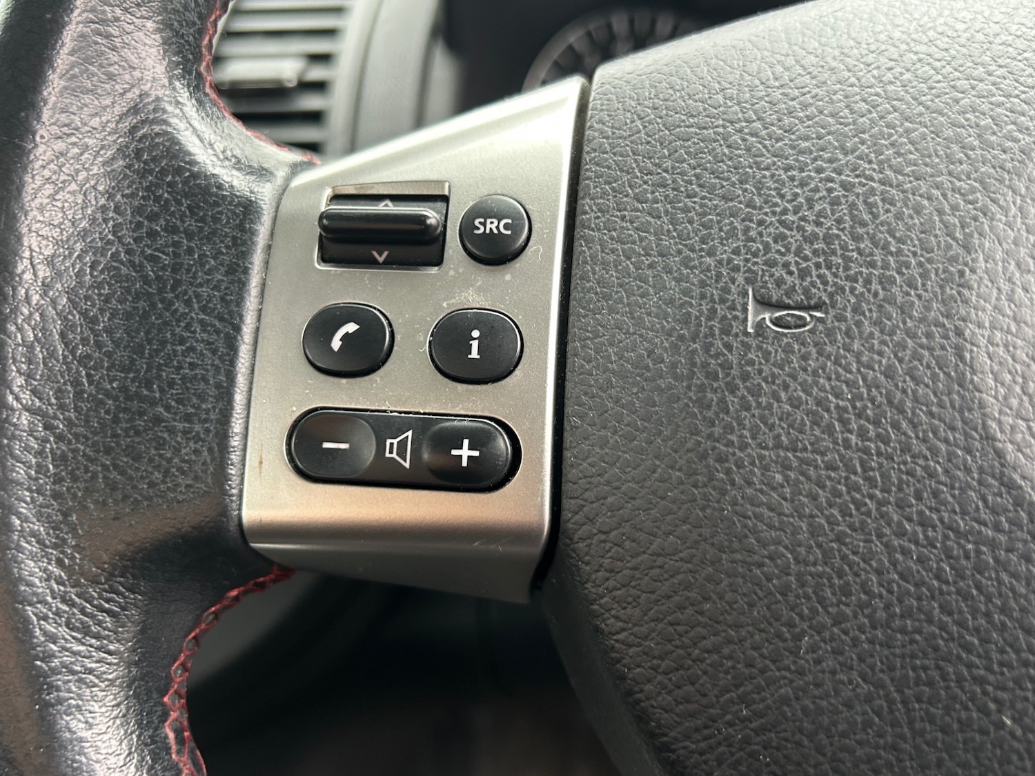 Used Nissan Note 2010 for sale - 76763350: Photo 26