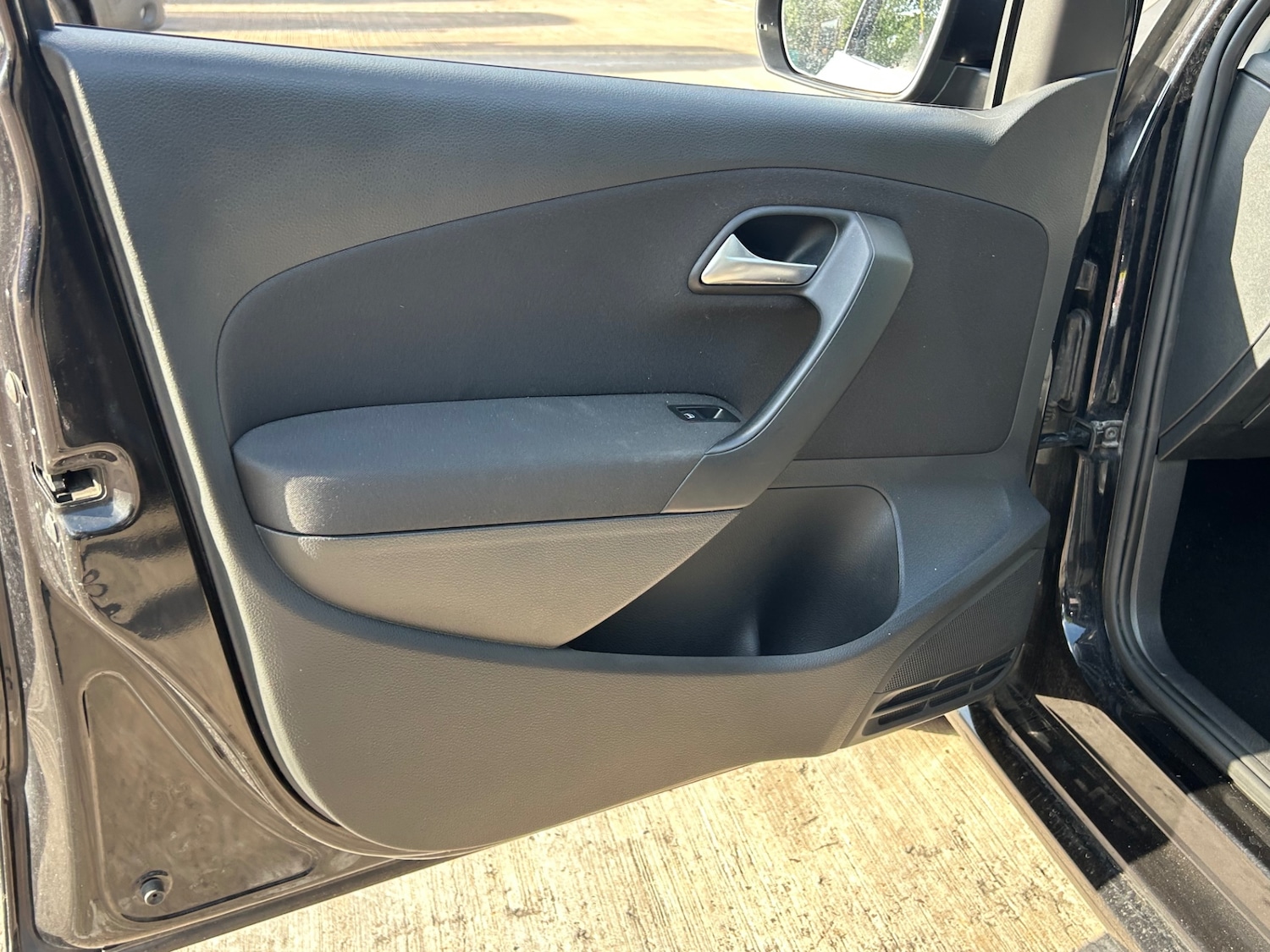 Used Volkswagen Polo 2011 for sale - 76976915: Photo 11