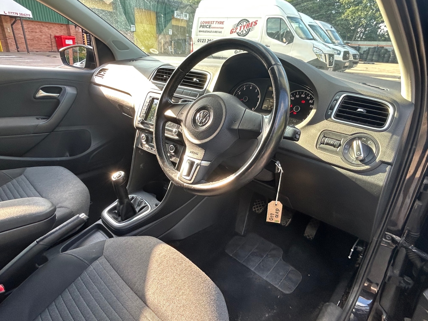 Used Volkswagen Polo 2011 for sale - 76976915: Photo 17