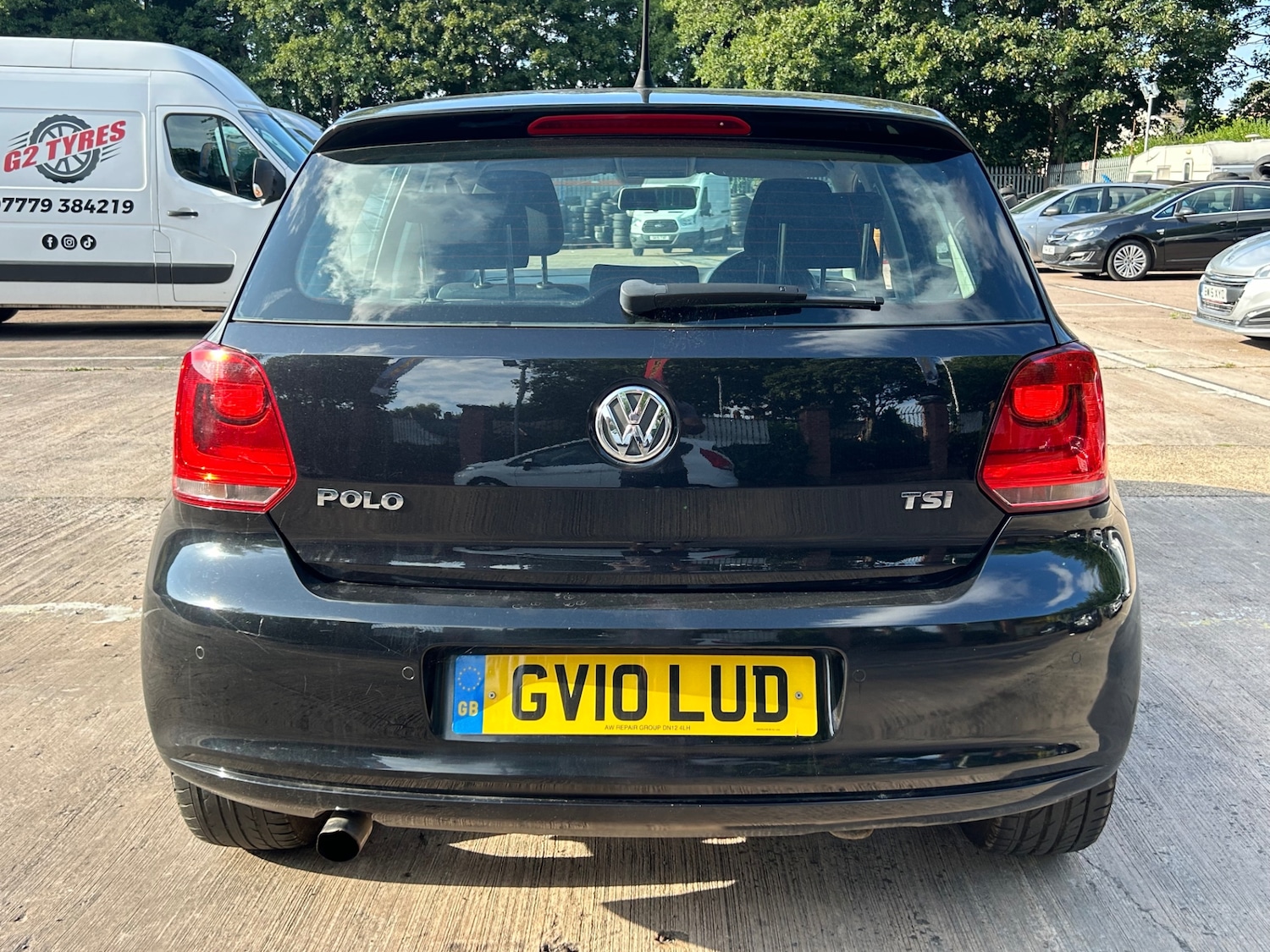 Used Volkswagen Polo 2011 for sale - 76976915: Photo 6