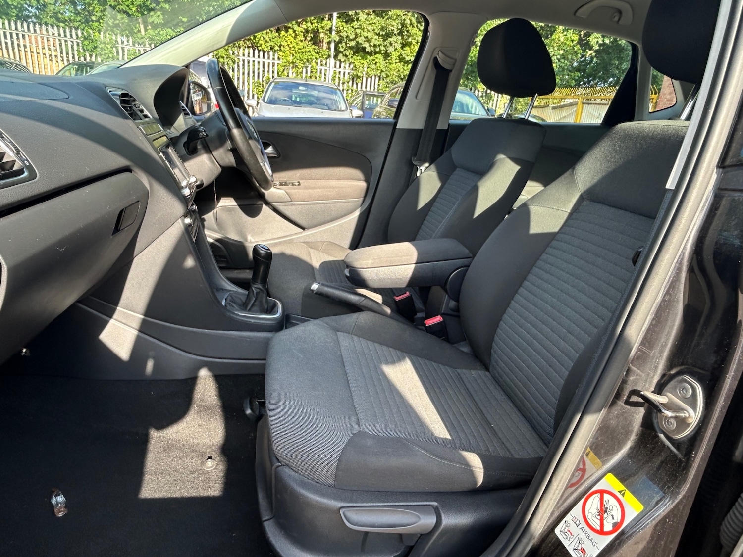 Used Volkswagen Polo 2011 for sale - 76976915: Photo 9