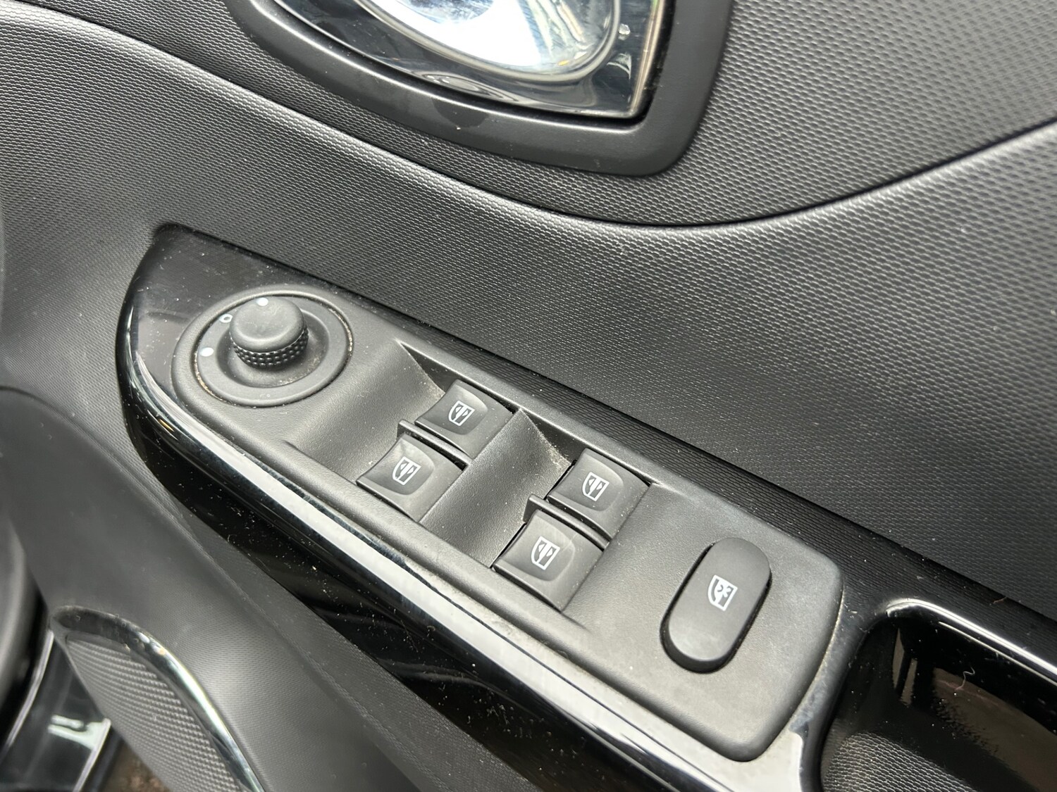 Used Renault Captur 2014 for sale - 78106996: Photo 12