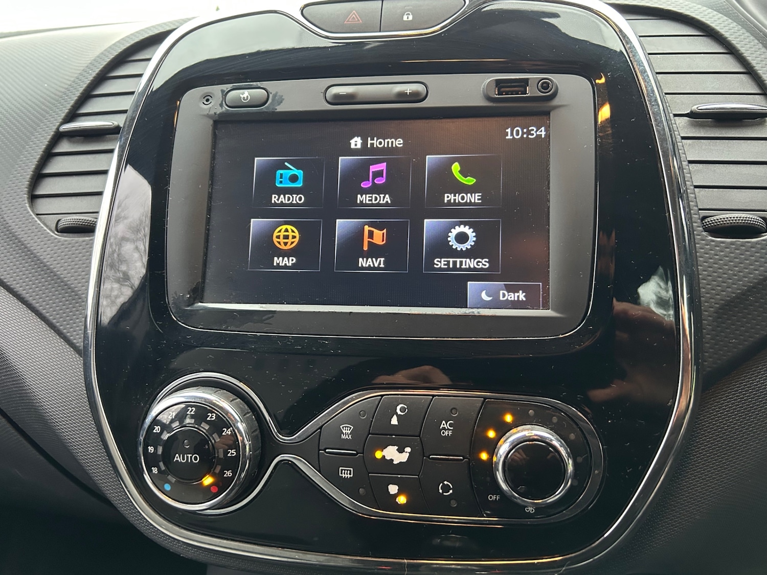 Used Renault Captur 2014 for sale - 77020180: Photo 21