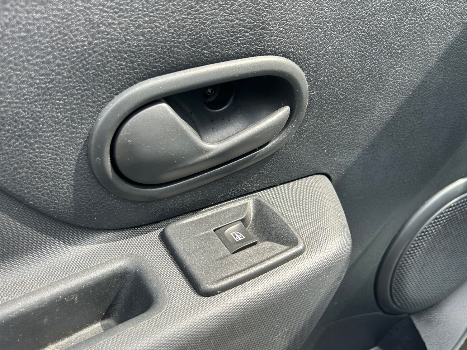 Used Dacia Sandero 2017 for sale - 78197181: Photo 12