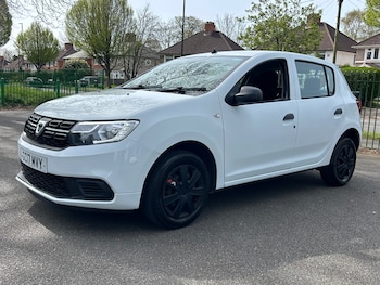 Used Dacia Sandero 2017 for sale - 78197181: Photo