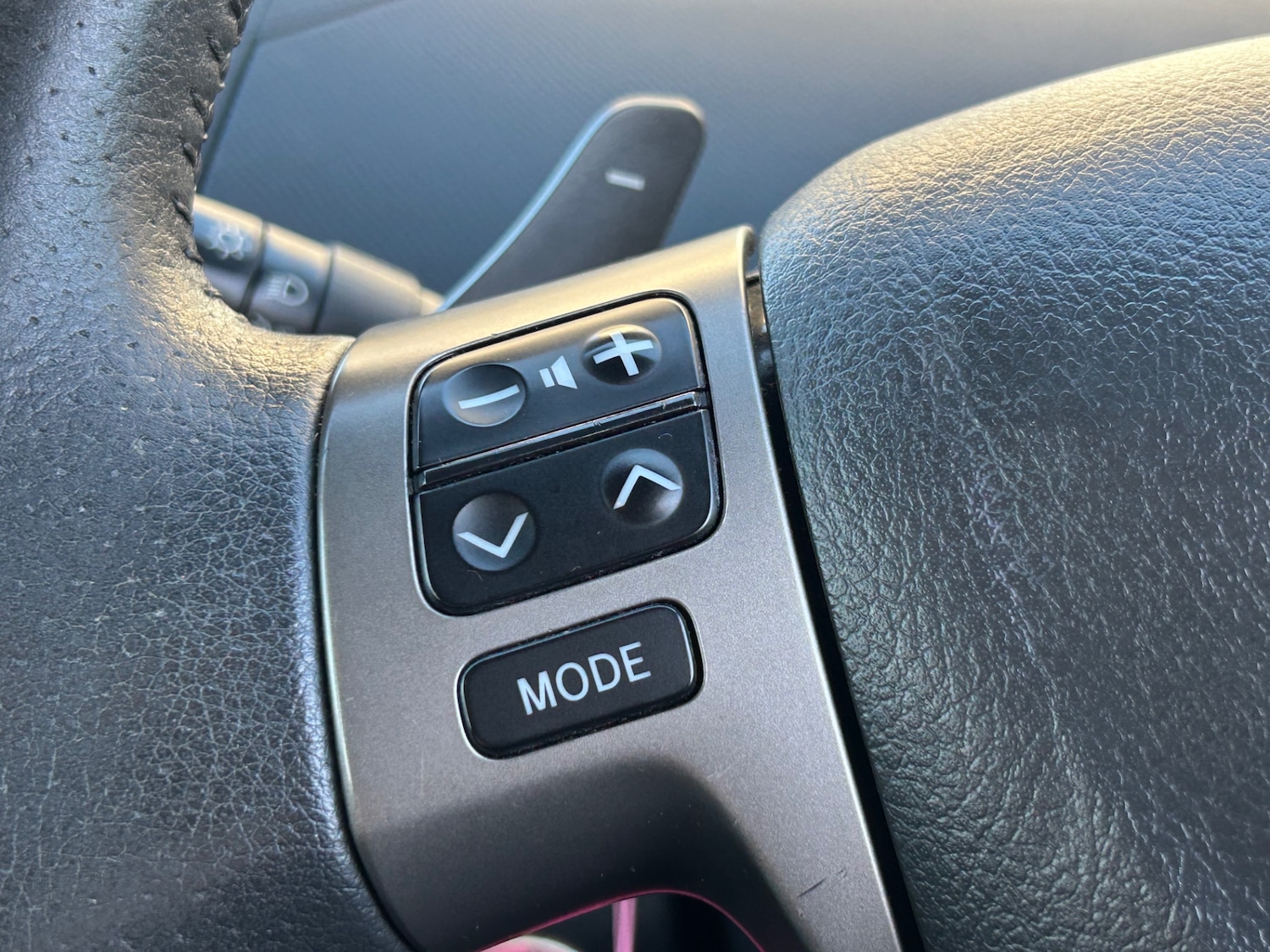 Used Toyota Yaris 2011 for sale - 76637872: Photo 19