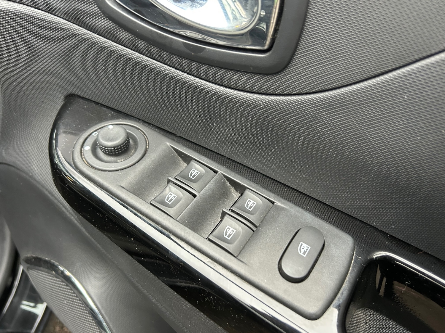 Used Renault Captur 2014 for sale - 77802434: Photo 18