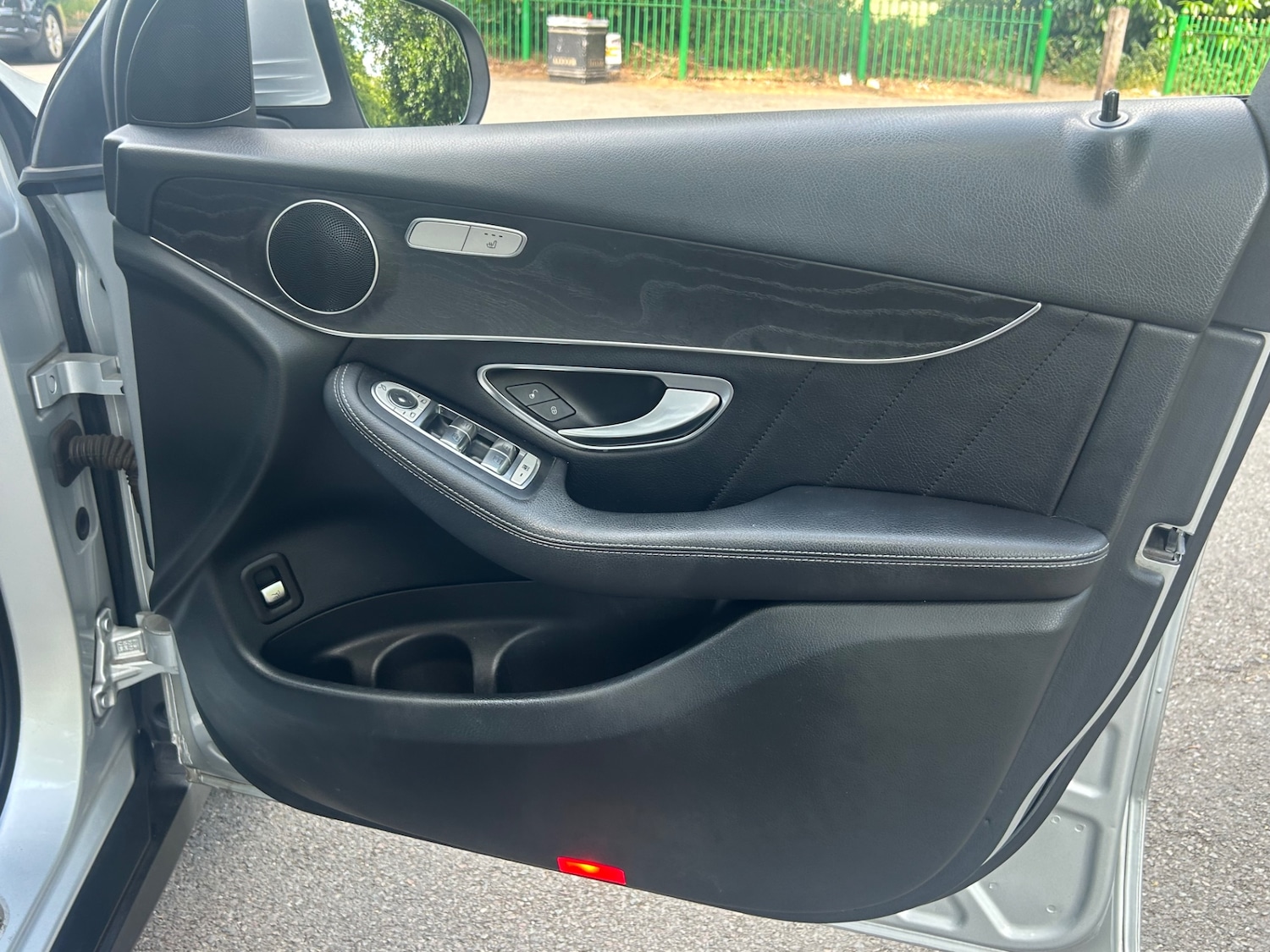 Used Mercedes-Benz GLC 2016 for sale - 76643889: Photo 17