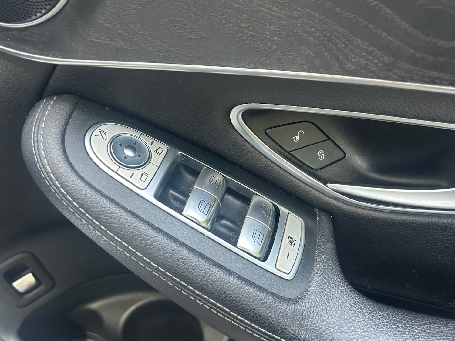 Used Mercedes-Benz GLC 2016 for sale - 76643889: Photo 18