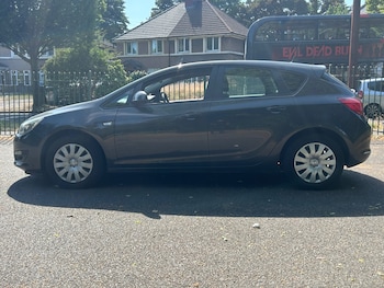 Used Vauxhall Astra 2013 for sale - 79612858: Photo