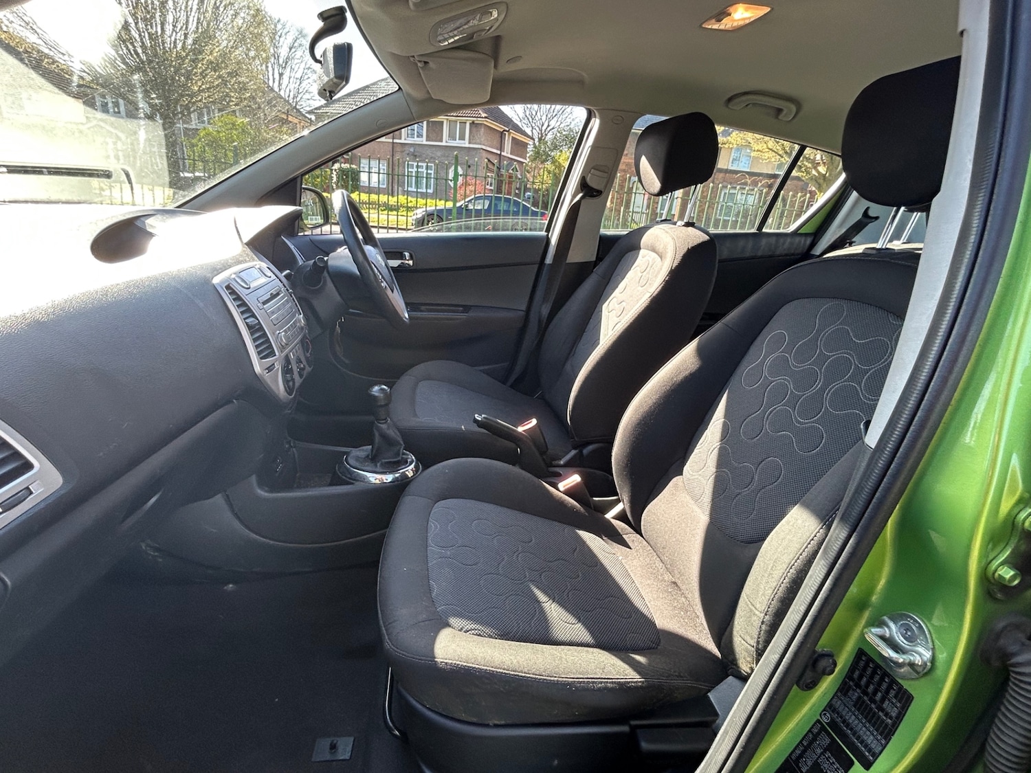 Used Hyundai i20 2011 for sale - 77918305: Photo 9