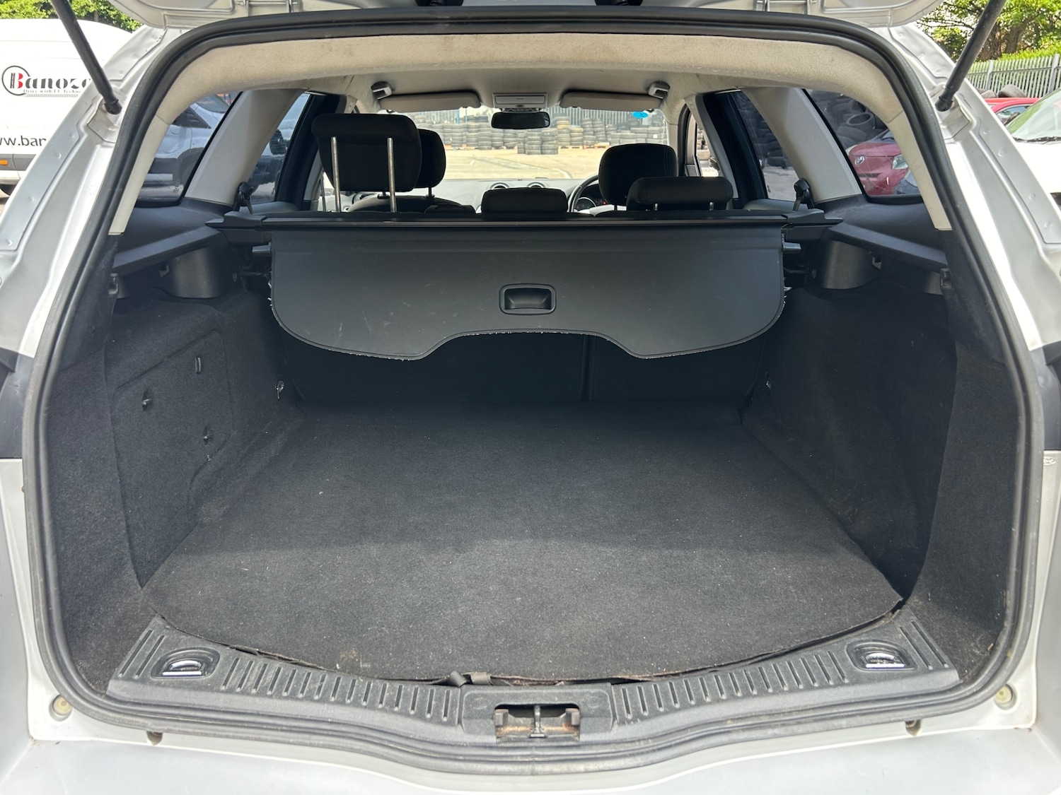 Used Ford Mondeo 2011 for sale - 76665949: Photo 13