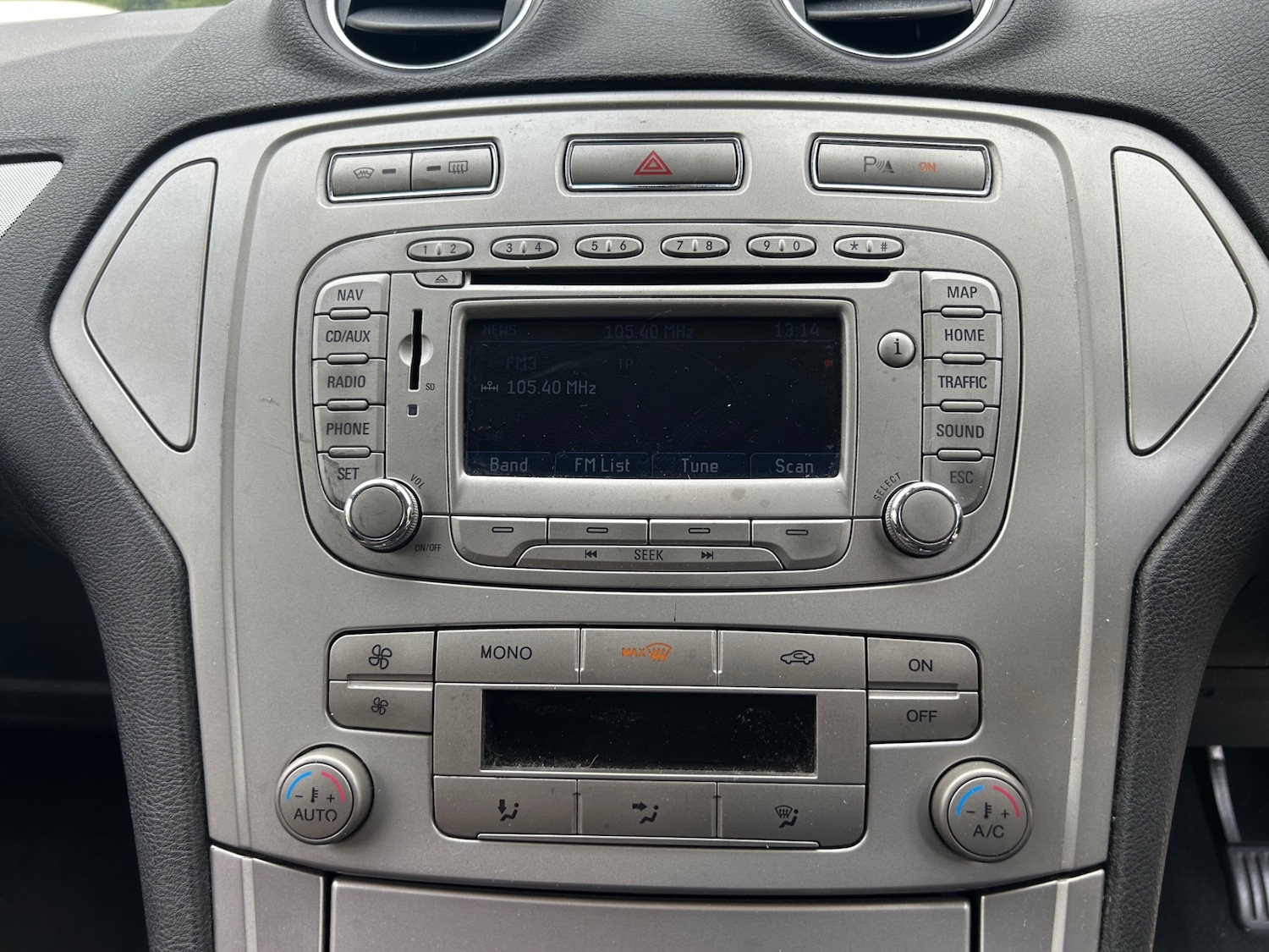 Used Ford Mondeo 2011 for sale - 76665949: Photo 22