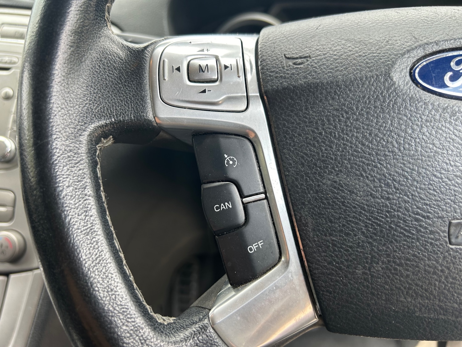 Used Ford Mondeo 2011 for sale - 76665949: Photo 24