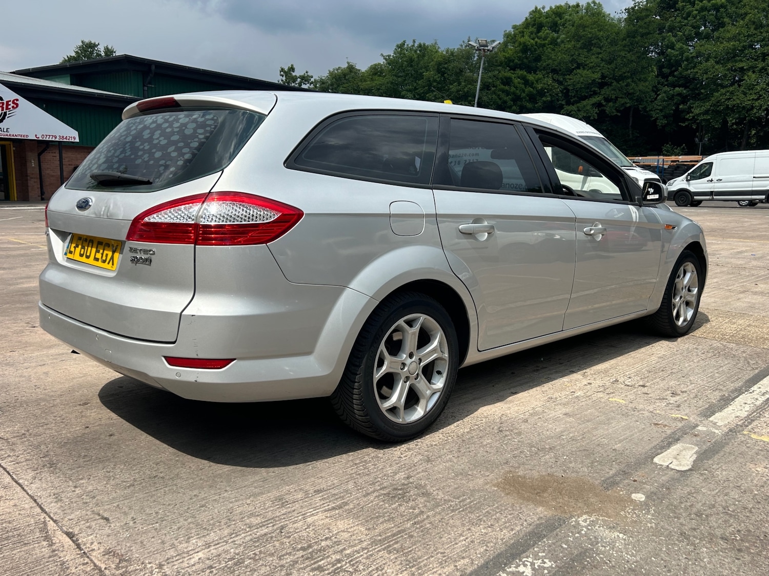 Used Ford Mondeo 2011 for sale - 76665949: Photo 7