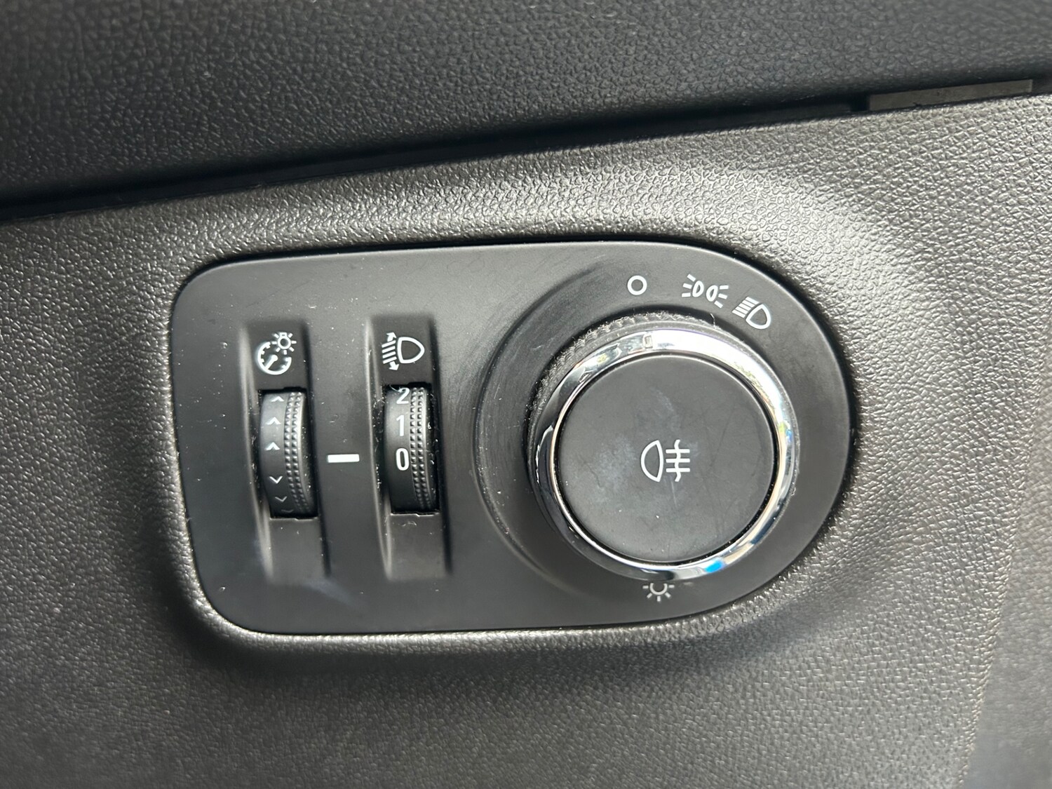 Used Vauxhall ADAM 2015 for sale - 77802501: Photo 23