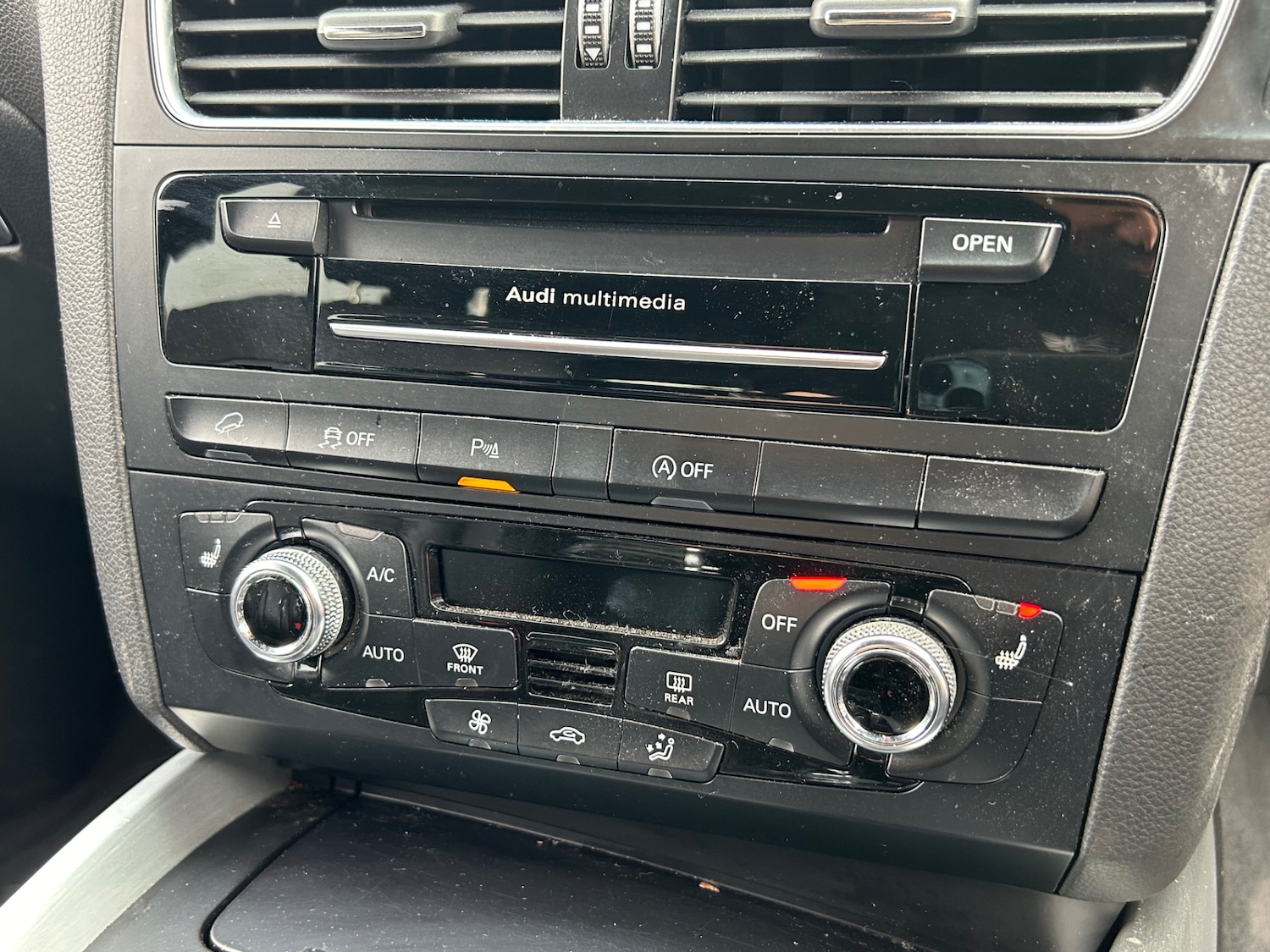 Used Audi Q5 2015 for sale - 76644517: Photo 33