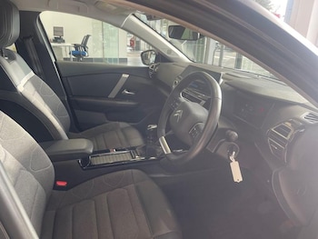 Used Citroen C4 2023 for sale - 76046447: Photo