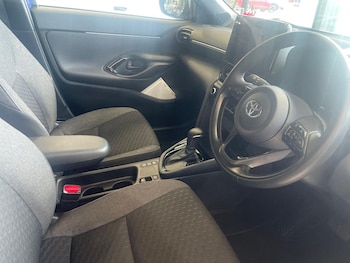 Used Toyota Yaris Cross 2026 for sale - 79454540: Photo