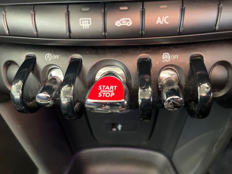 Used MINI Hatch 2019 for sale - 76744326: Photo 24