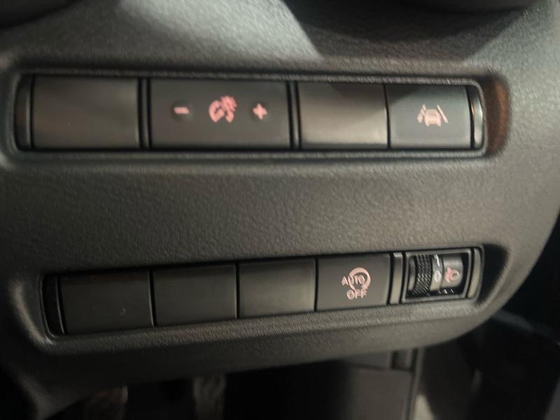 Used Nissan Juke 2023 for sale - 76557402: Photo 18