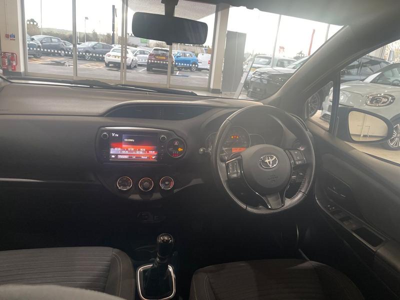 Used Toyota Yaris 2016 for sale - 76196643: Photo 12