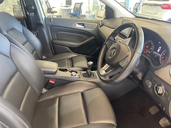 Used Mercedes-Benz B Class 2017 for sale - 79008402: Photo
