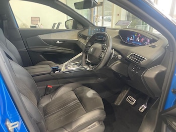 Used Peugeot 3008 2023 for sale - 76117508: Photo 3