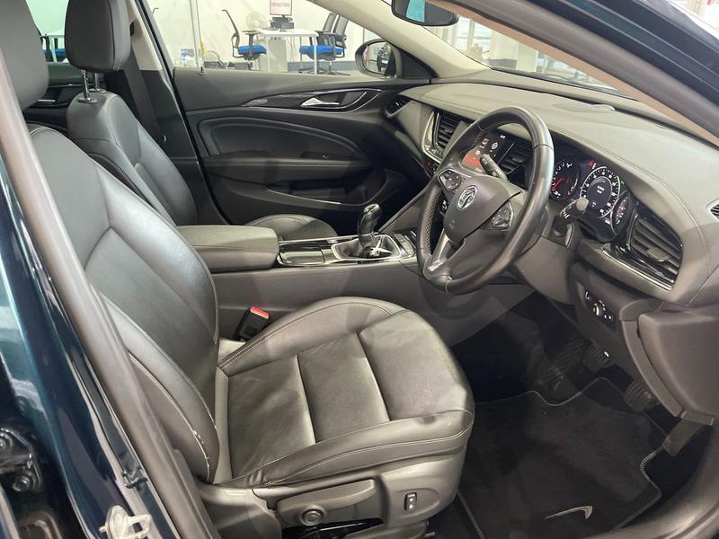 Used Vauxhall Insignia 2017 for sale - 76394145: Photo 3