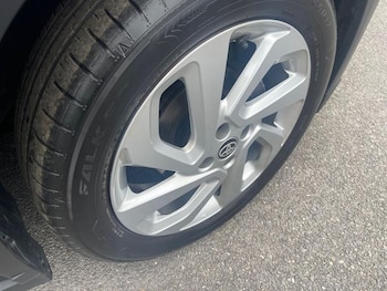 Used Toyota Aygo X 2023 for sale - 79369316: Photo