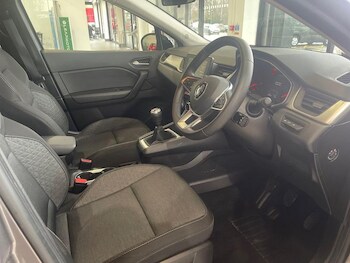 Used Renault Captur 2022 for sale - 77286310: Photo