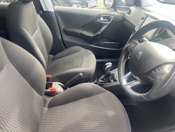 Used Peugeot 208 2019 for sale - 79670897: Photo