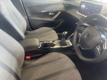 Used Peugeot 2008 2024 for sale - 79670898: Photo