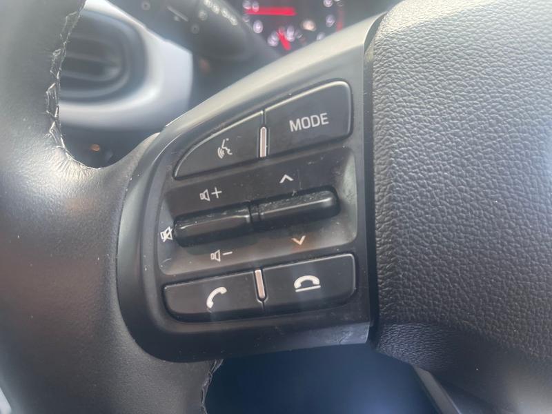 Used Hyundai i10 2023 for sale - 77701040: Photo 32