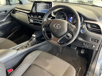 Used Toyota C-HR 2021 for sale - 76046446: Photo 3