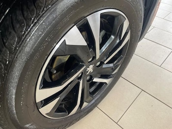 Used Peugeot 2008 2022 for sale - 77391817: Photo