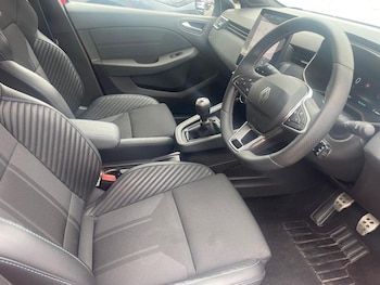 Used Renault Clio 2025 for sale - 79232454: Photo
